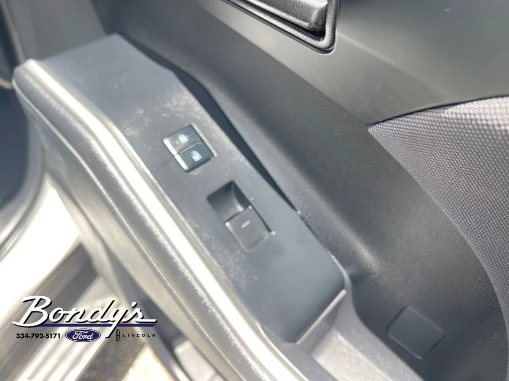 Used 2023 Pearl Toyota LE image 19