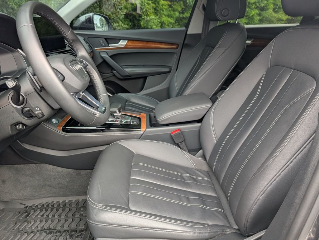 Used 2022  Audi 45 S line Premium image 15