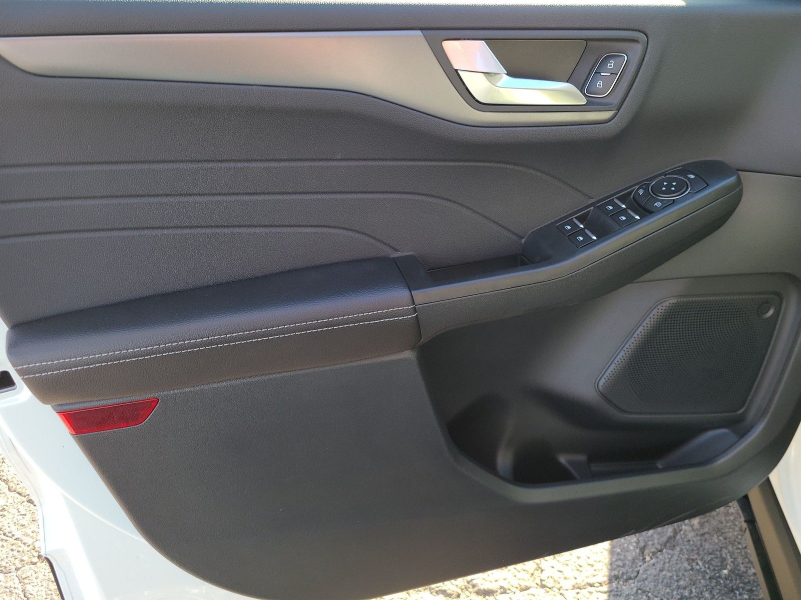 2025 Ford Escape Plug-in hybrid PHEV - Photo 19