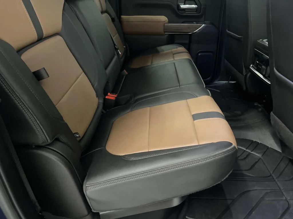 Used 2022 Northsky Blue Metallic Chevrolet High Country image 27