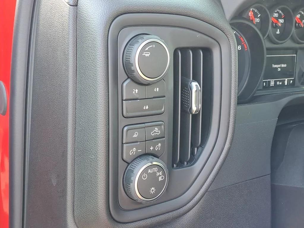 2026 Chevrolet Silverado 2500 HD Custom - Photo 8