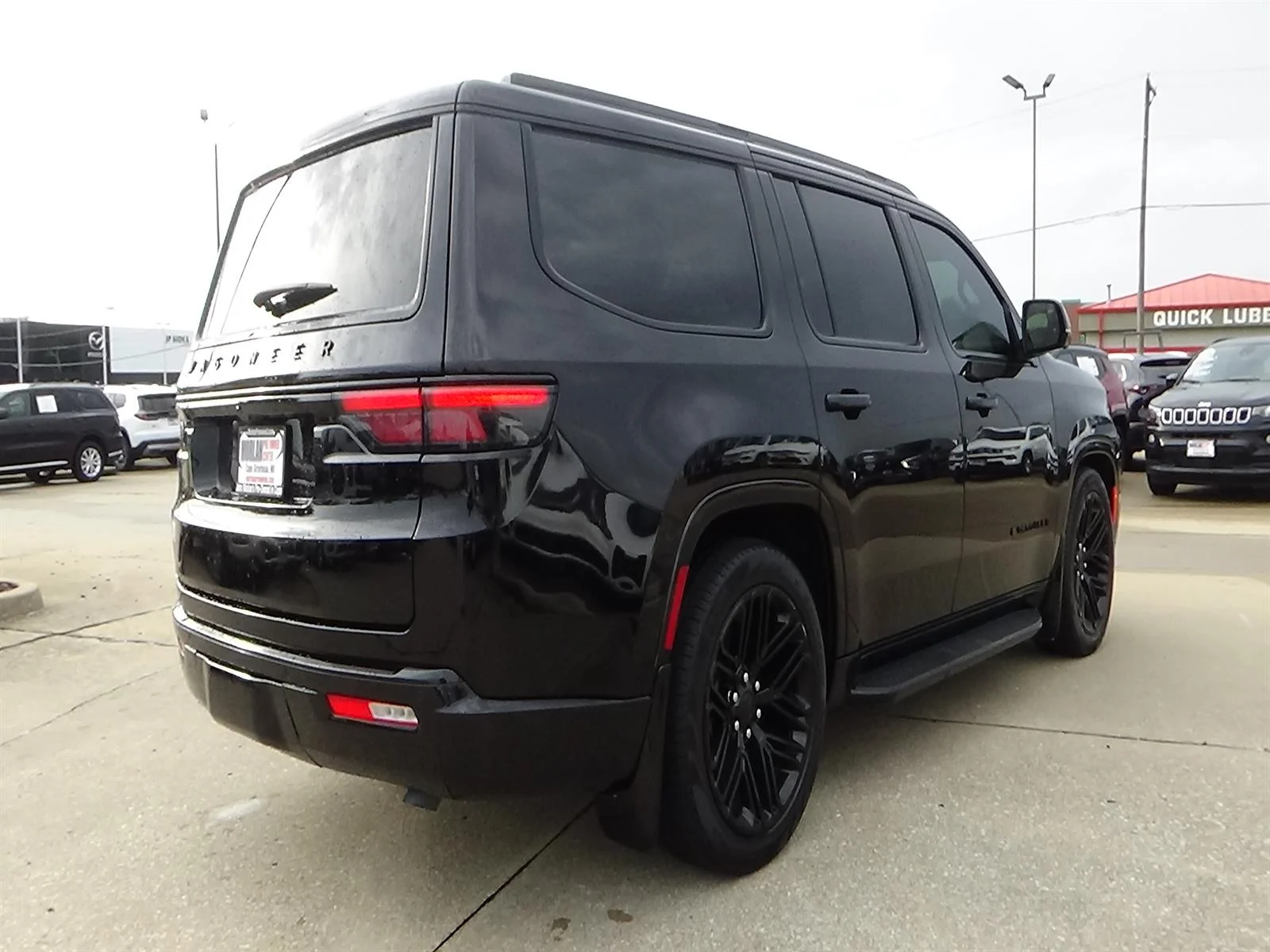 Certified Used 2024 Diamond Black Crystal Pearl Coat (pxj) Jeep Carbide image 6