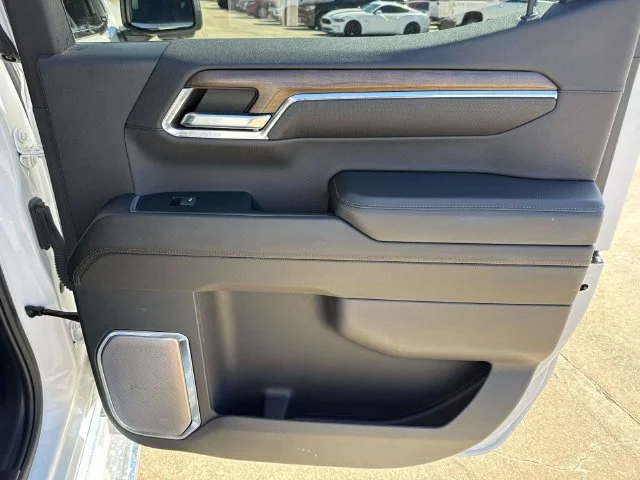 Used 2024 Beige Chevrolet High Country image 21