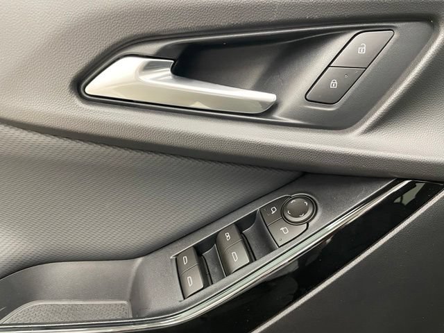 2026 Chevrolet Equinox LT - Photo 9