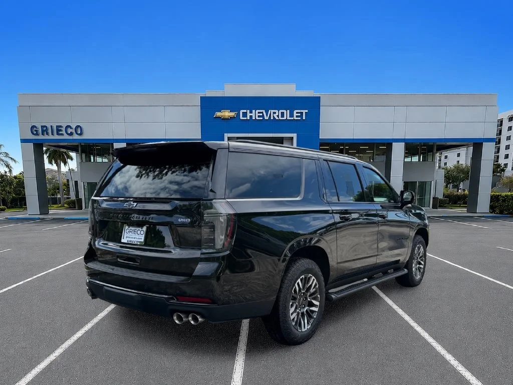 2026 Chevrolet Suburban Z71 - Photo 7