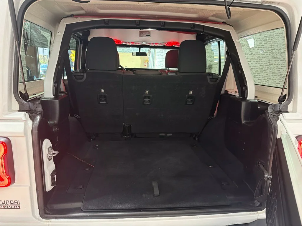 Used 2019 Bright White Clearcoat Jeep Unlimited Sahara image 14