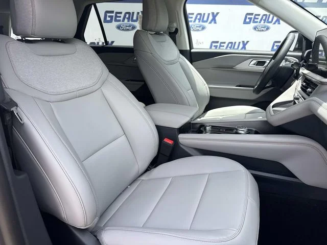 New 2026 Carbonized Gray Metallic Ford Active image 27