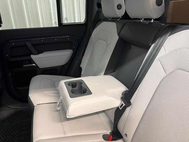2025 Land Rover Defender S - Photo 14