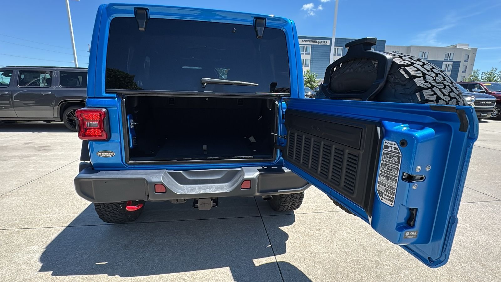 Used 2025 Blue Jeep Rubicon image 14