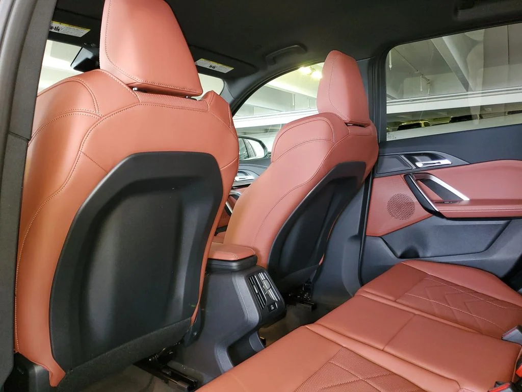 New 2026 Jet Black BMW xDrive28i image 10
