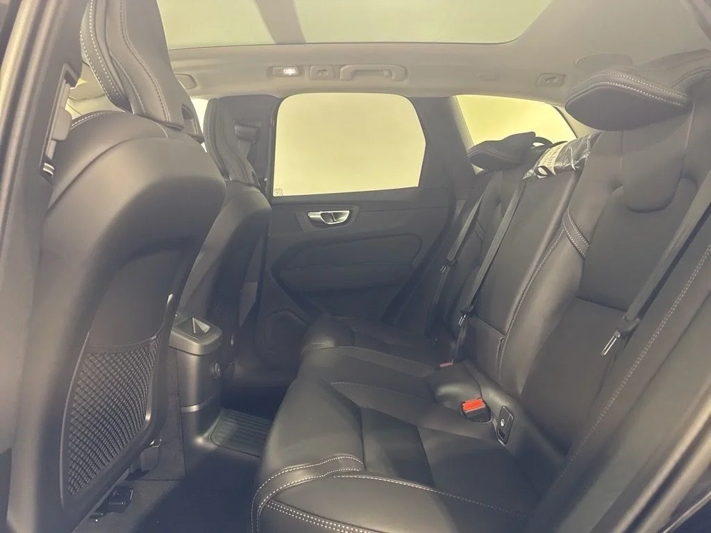 New 2026 Onyx Black Metallic Volvo T8 Ultra image 22