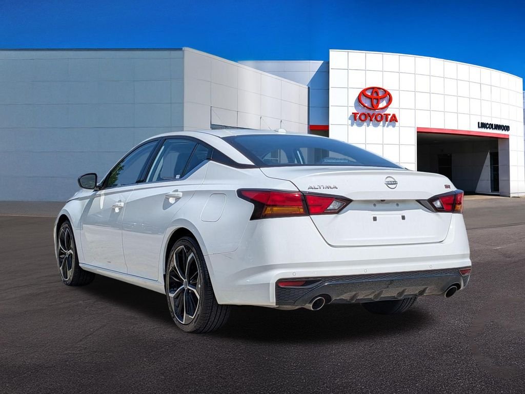 Used 2024 White Nissan 2.5 SR image 12