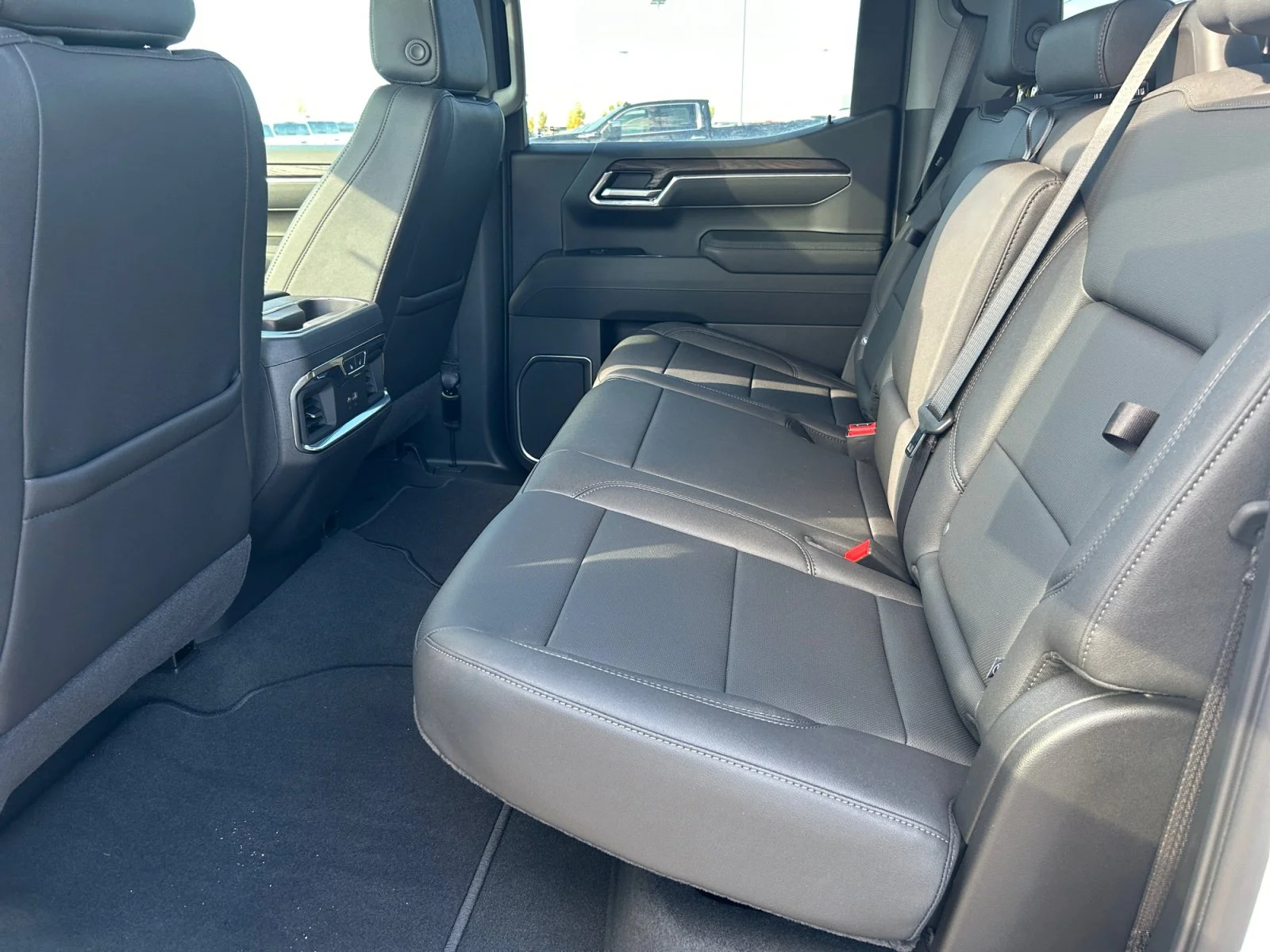 New 2026 Summit White GMC SLT image 19