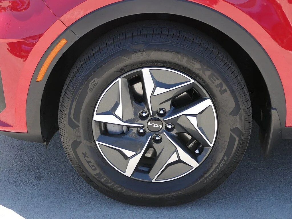 Used 2023 Red Kia EX image 9