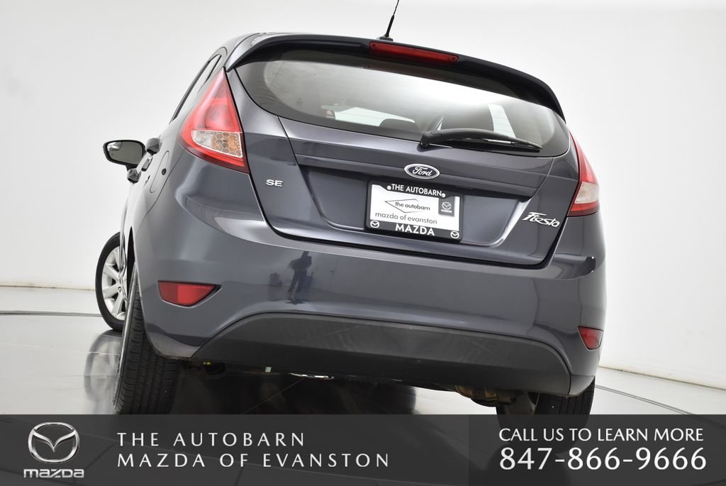 Used 2013 Gray Metallic Ford SE image 9