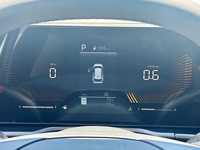 Used 2026 Snow White Pearl Kia LX image 12