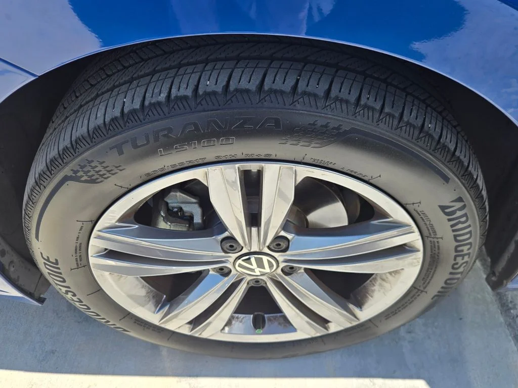 Certified Used 2023 Blue Volkswagen 1.5T SE image 7