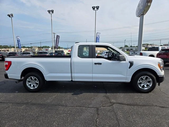 Used 2021 White Ford XL image 9