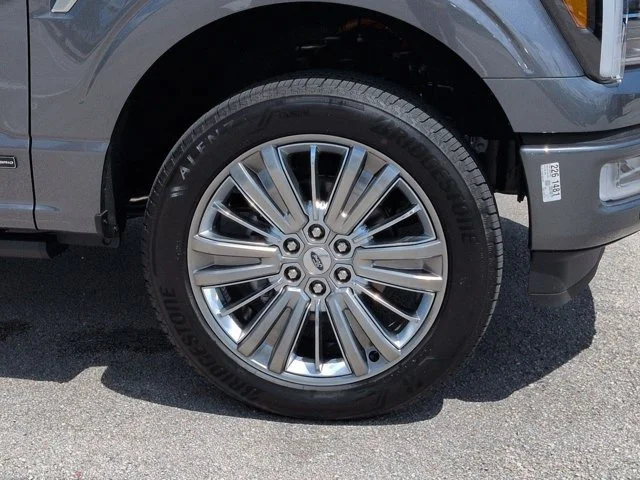 New 2026 Gray Ford Platinum image 11