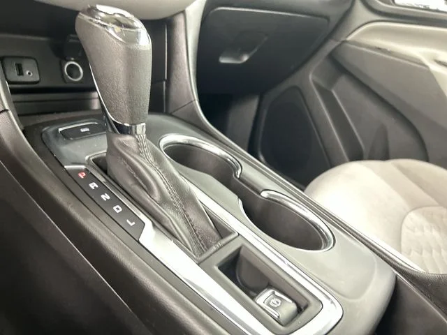 Used 2018 White Chevrolet LS image 10
