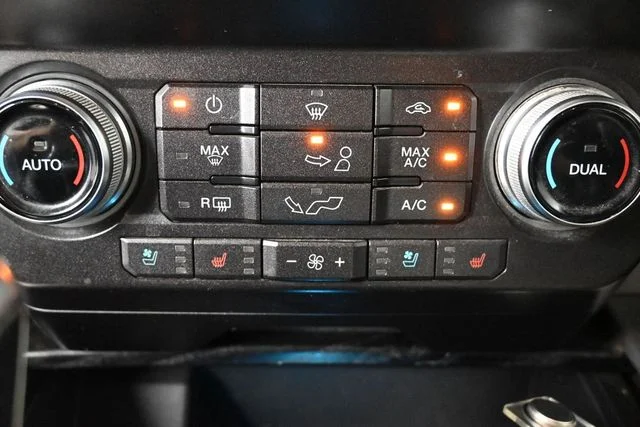 2019 Ford F-150 Platinum - Photo 24