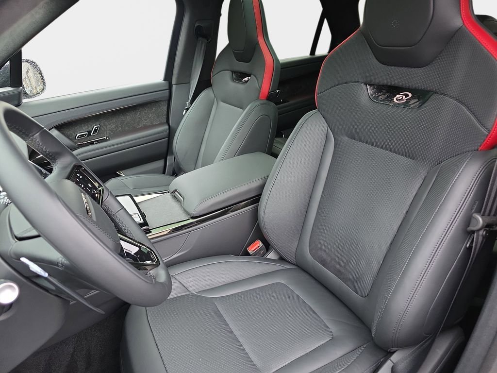 New 2025 Match-to-Sample Black in Satin finish LAND ROVER SV Edition Two image 15