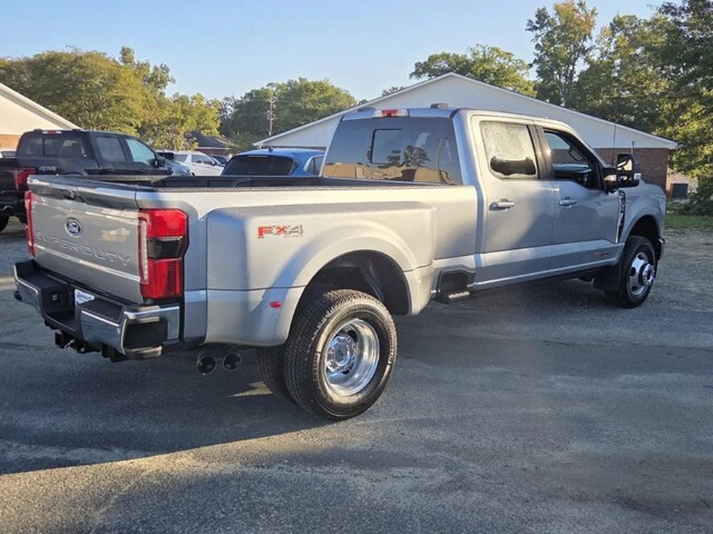 New 2027 Iconic Silver Metallic Ford F-350® Lariat® image 12