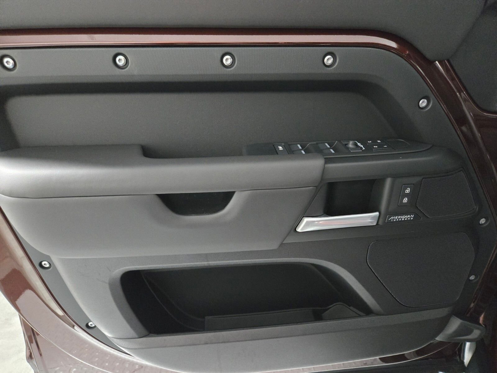 New 2026 Sedona Red Land Rover X-Dynamic SE image 23