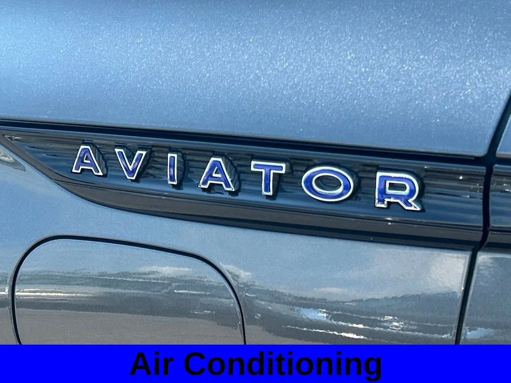 Used 2020 Gray Lincoln Grand Touring image 5