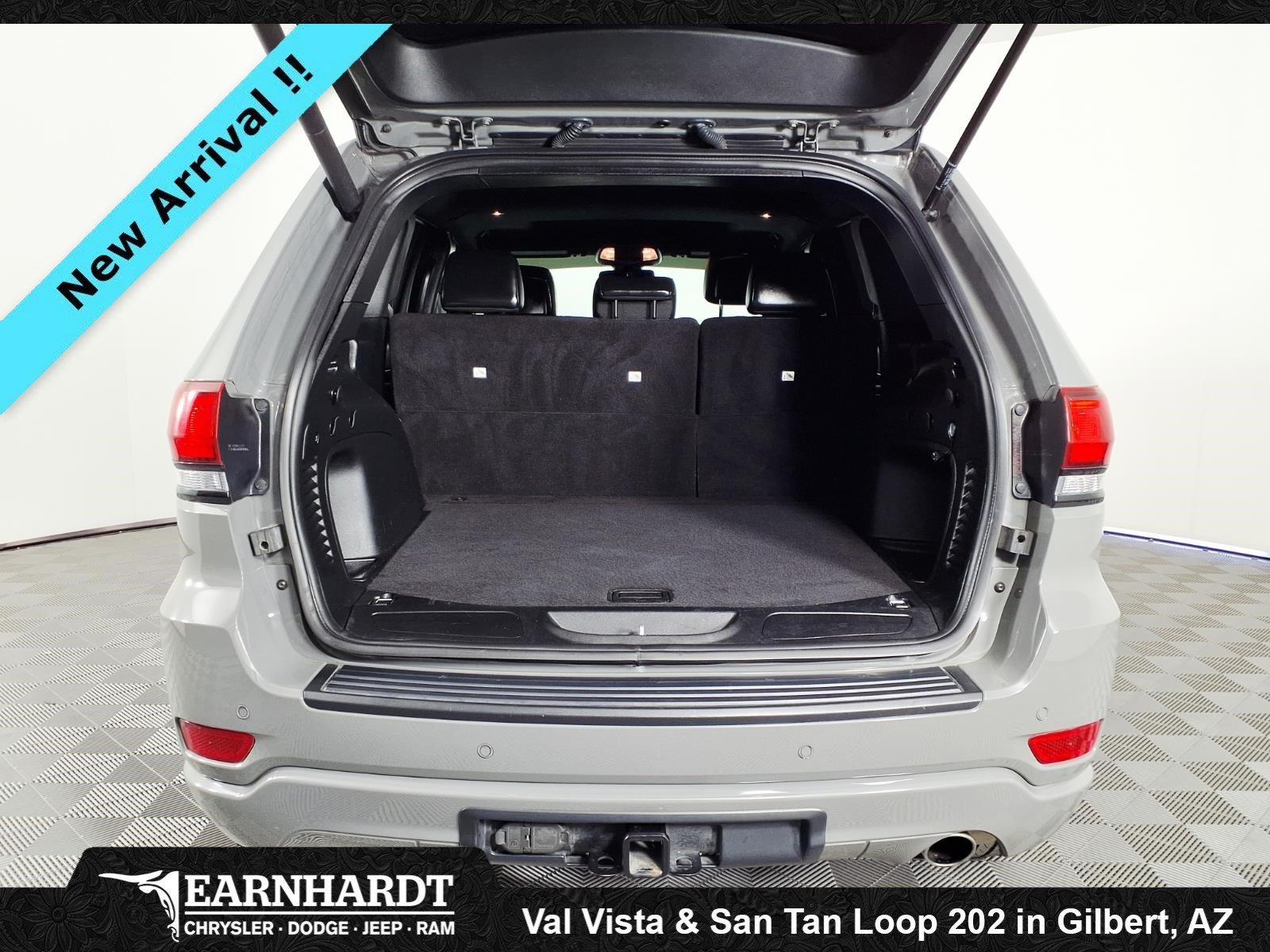 Used 2021 Sting-Gray Clearcoat Jeep Laredo X image 8