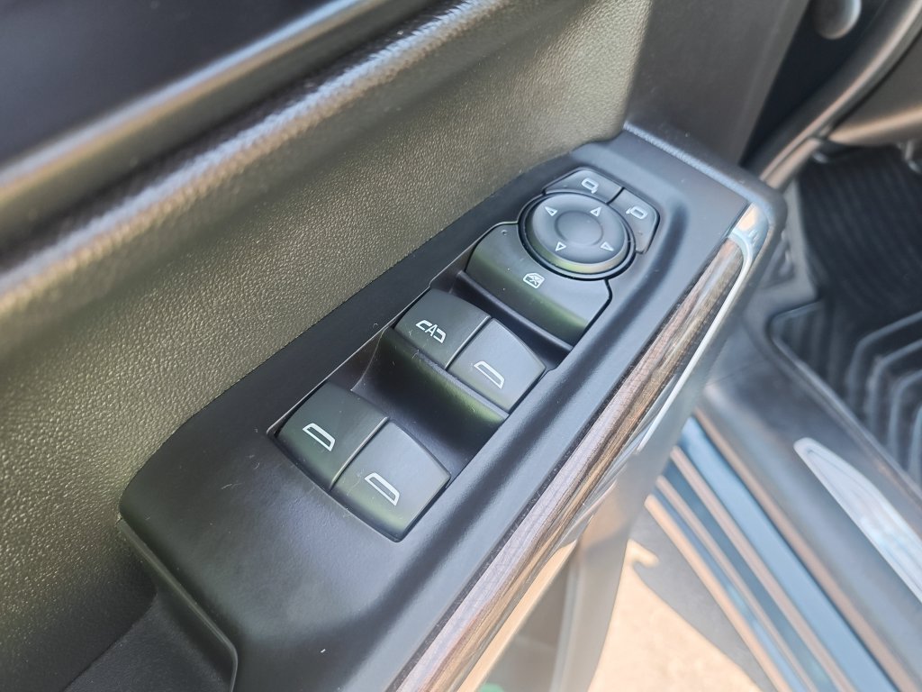Used 2022 Gray Chevrolet LT image 11