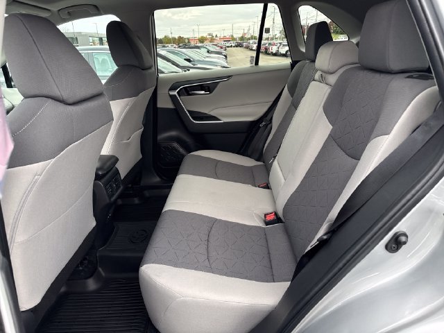 Used 2022 Silver Toyota XLE image 14