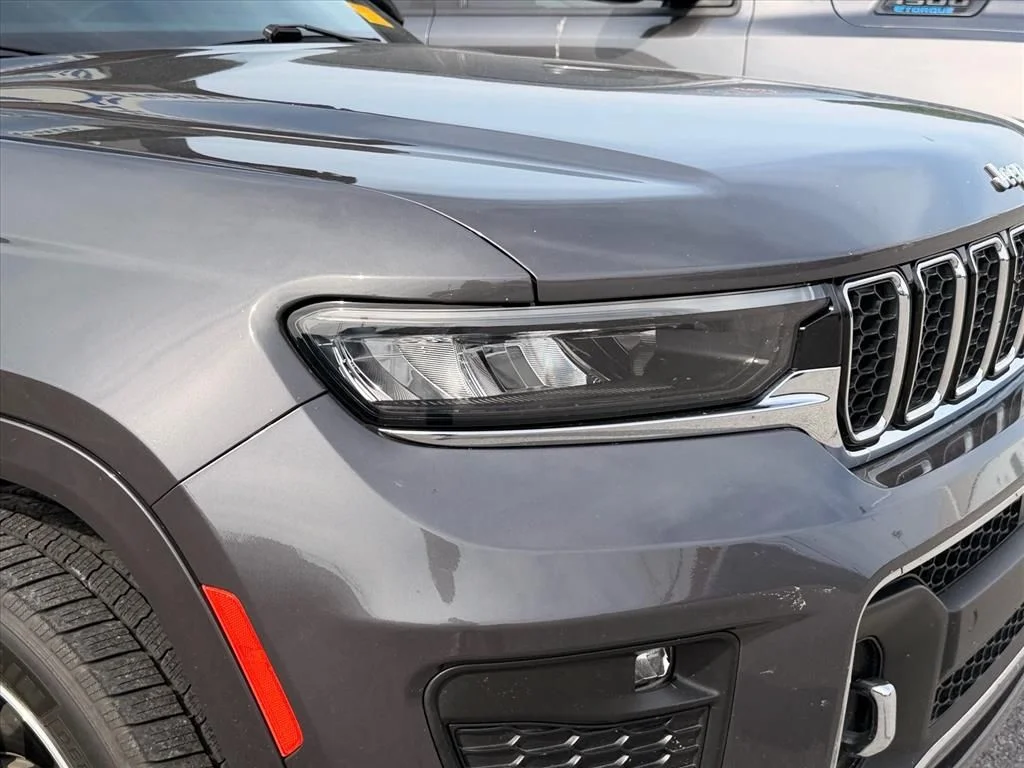 Used 2021 Gray Jeep Overland image 25