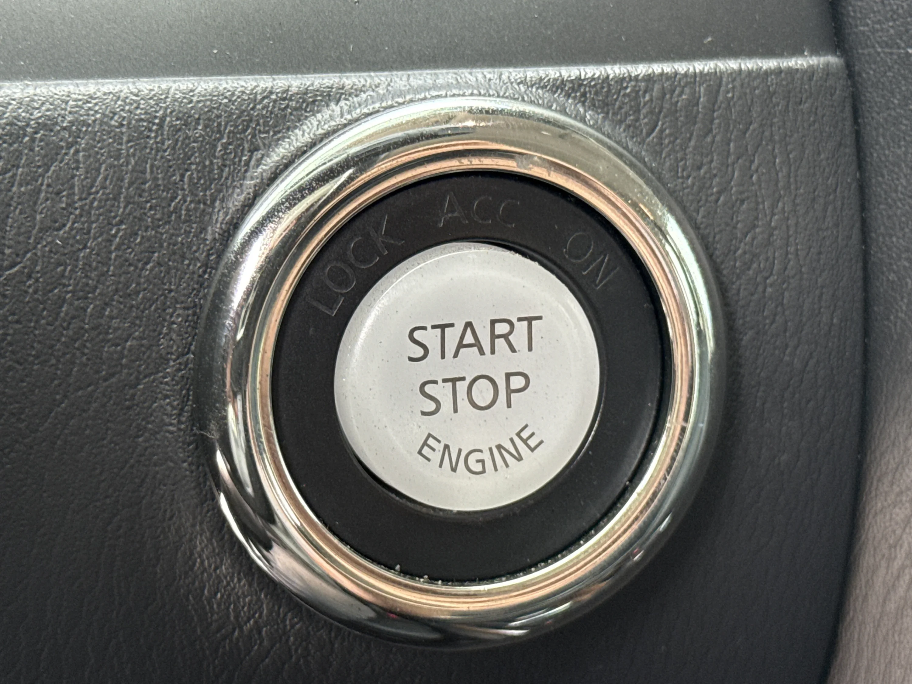 Used 2022 Super Black Nissan SL image 45