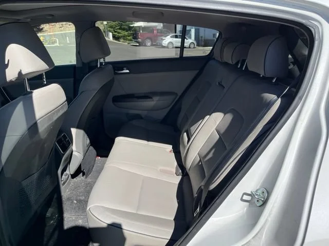 Used 2017 Snow White Pearl Kia EX image 15