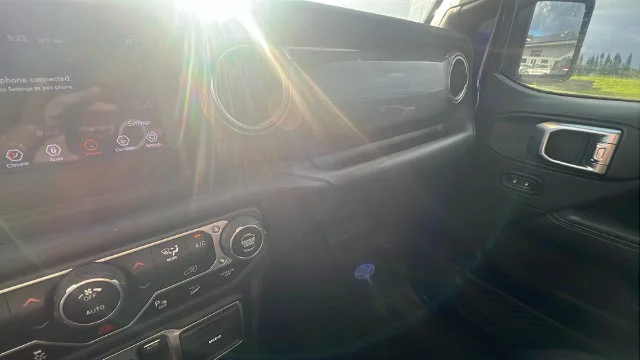 Used 2018 Blue Jeep Unlimited Sahara image 19