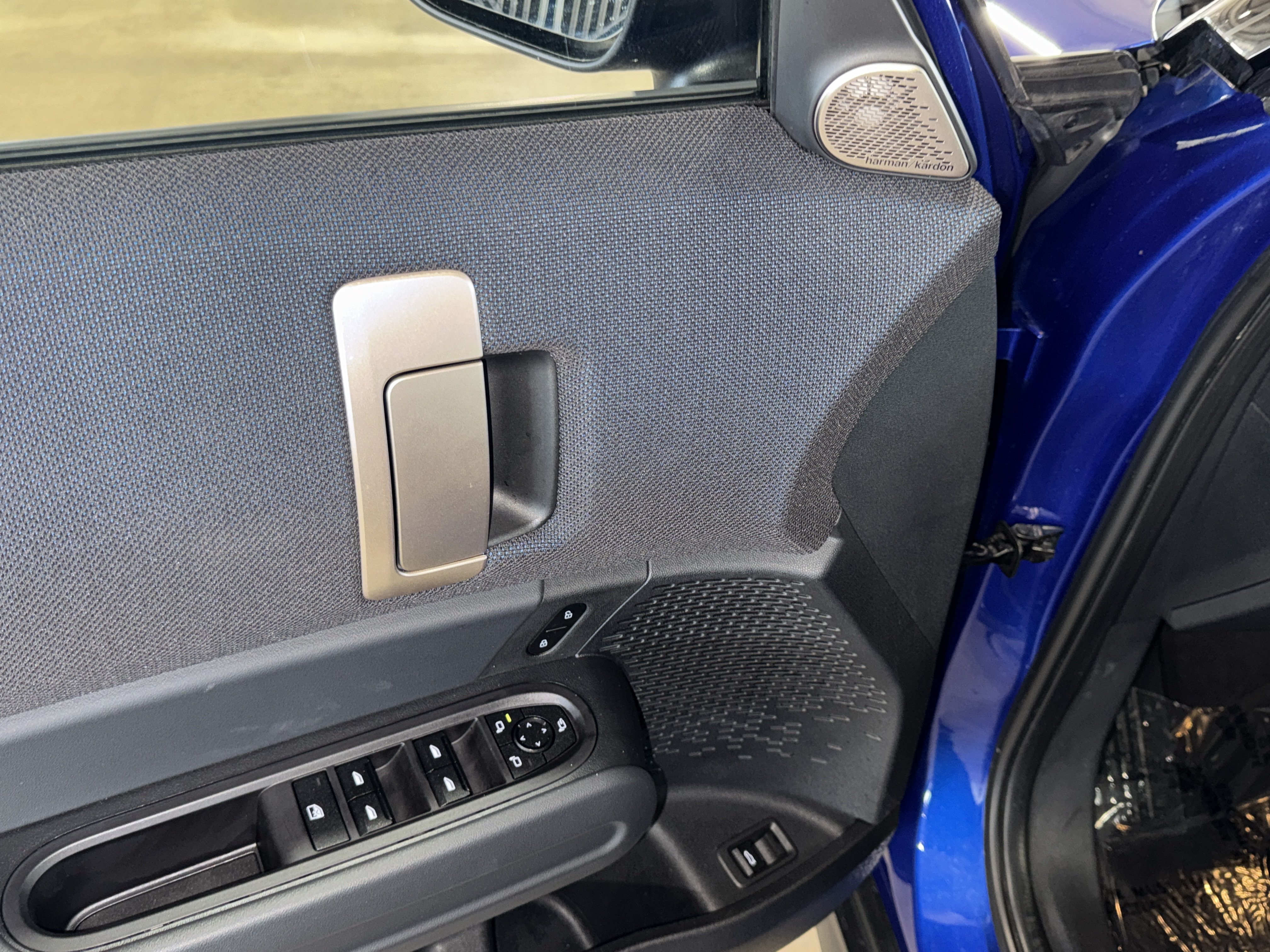 Certified Used 2025 Blazing Blue MINI S image 17