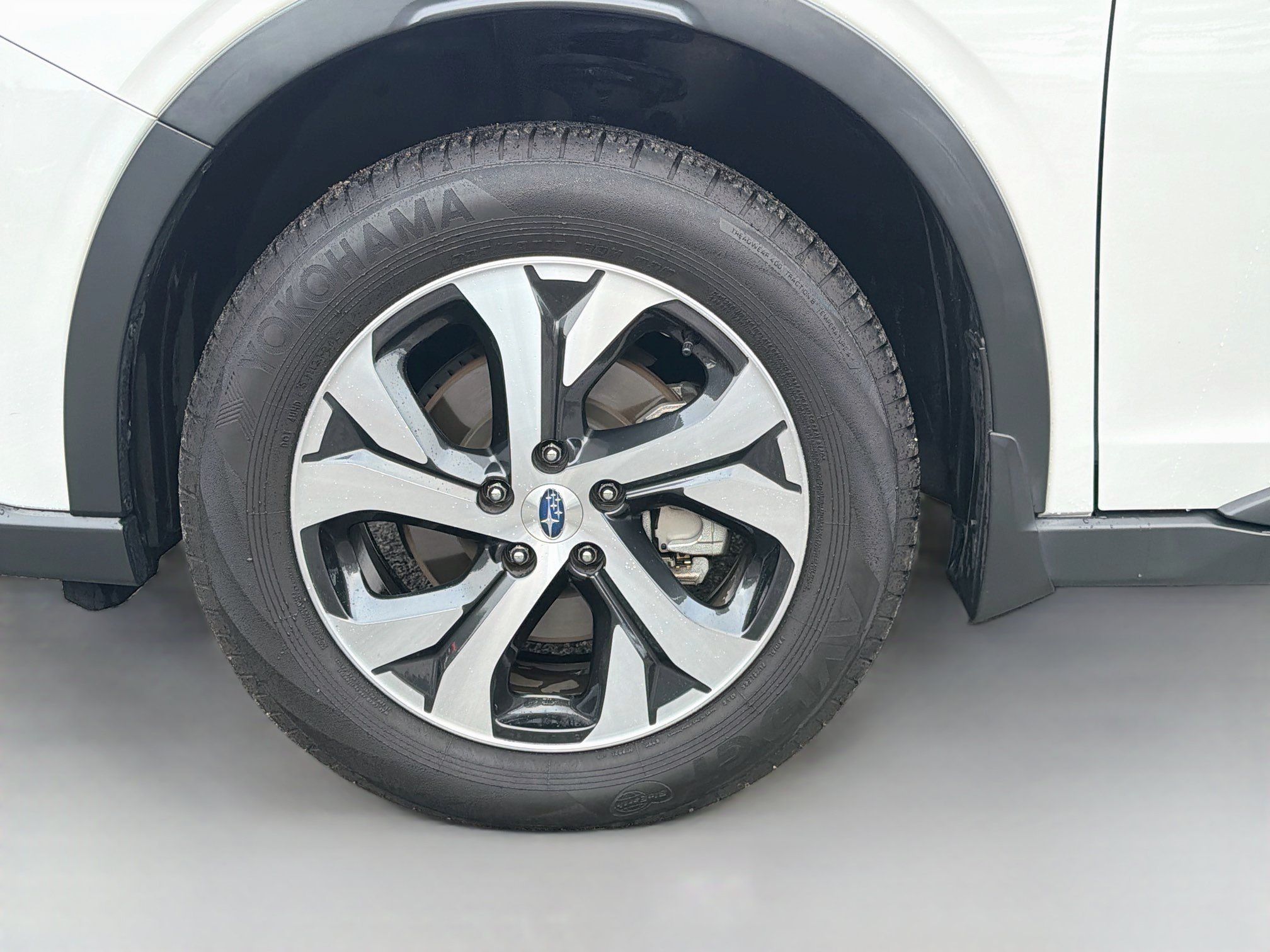 Used 2020 Crystal White Pearl Subaru Limited image 43