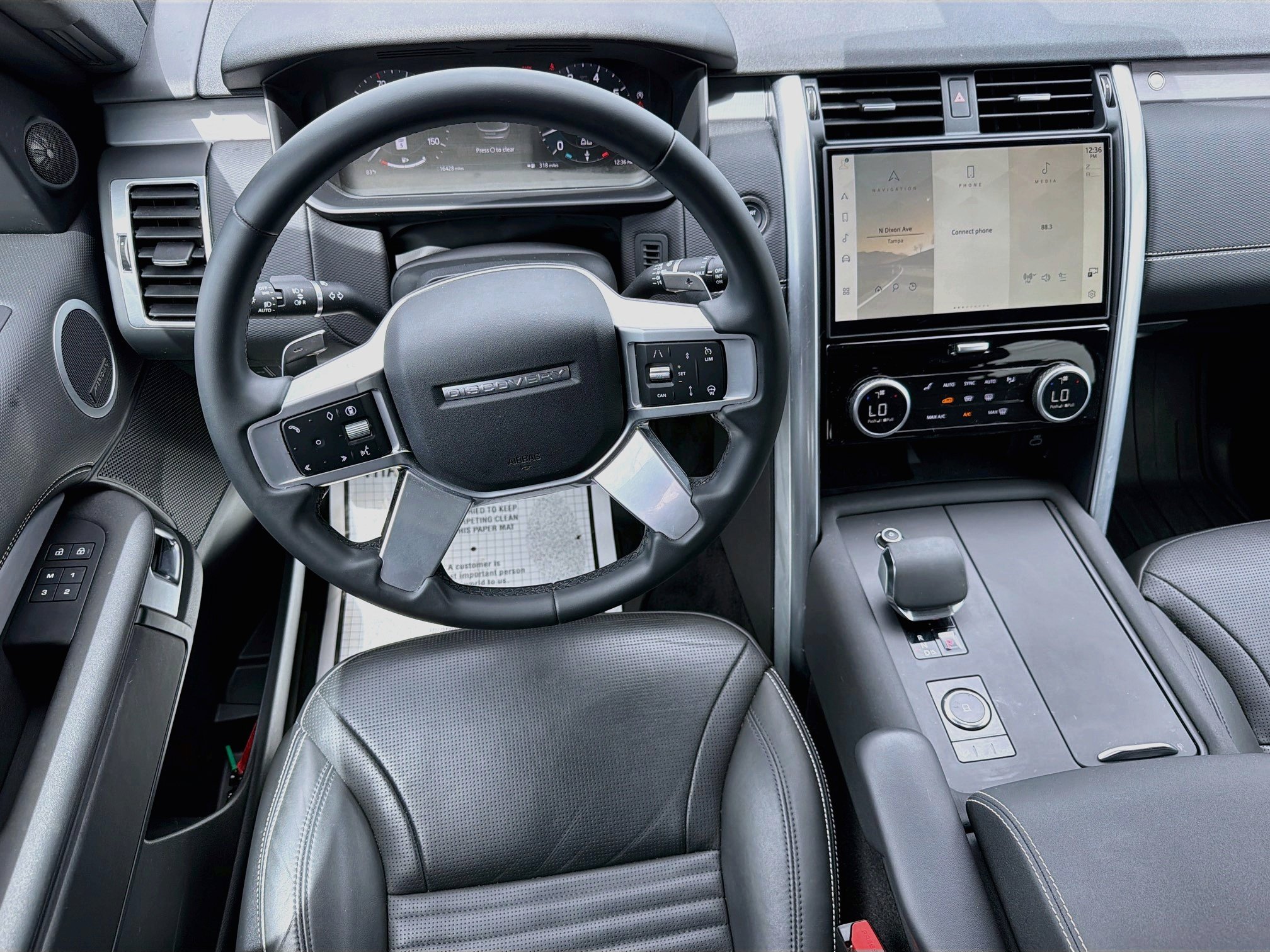 Certified Used 2025 Eiger Grey Metallic Land Rover Dynamic SE image 17