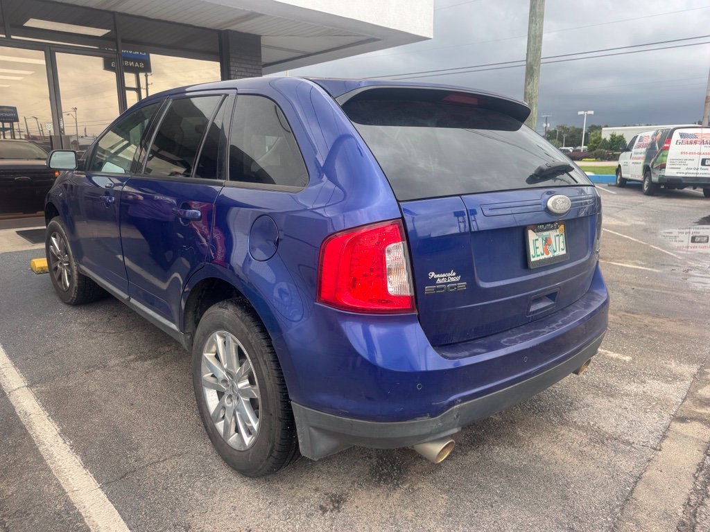 Used 2013 Blue Ford SEL image 3