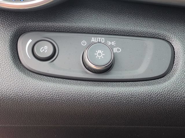2026 Chevrolet Trax LT - Photo 19