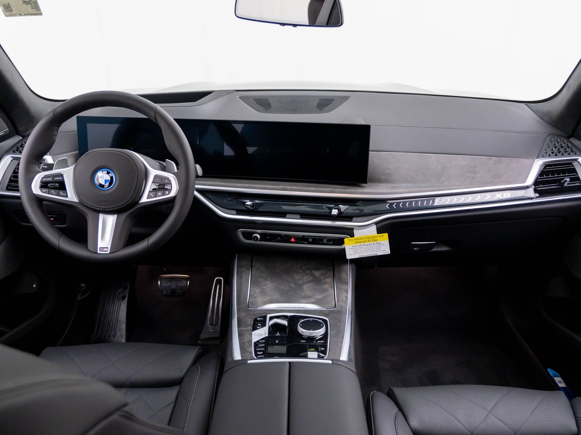New 2026 Dravit Grey Metallic BMW xDrive50e image 11