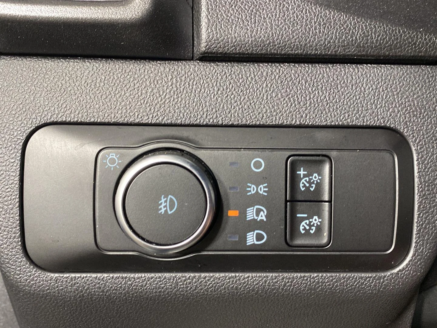 New 2026 Carbonized Gray Metallic Ford Badlands image 13