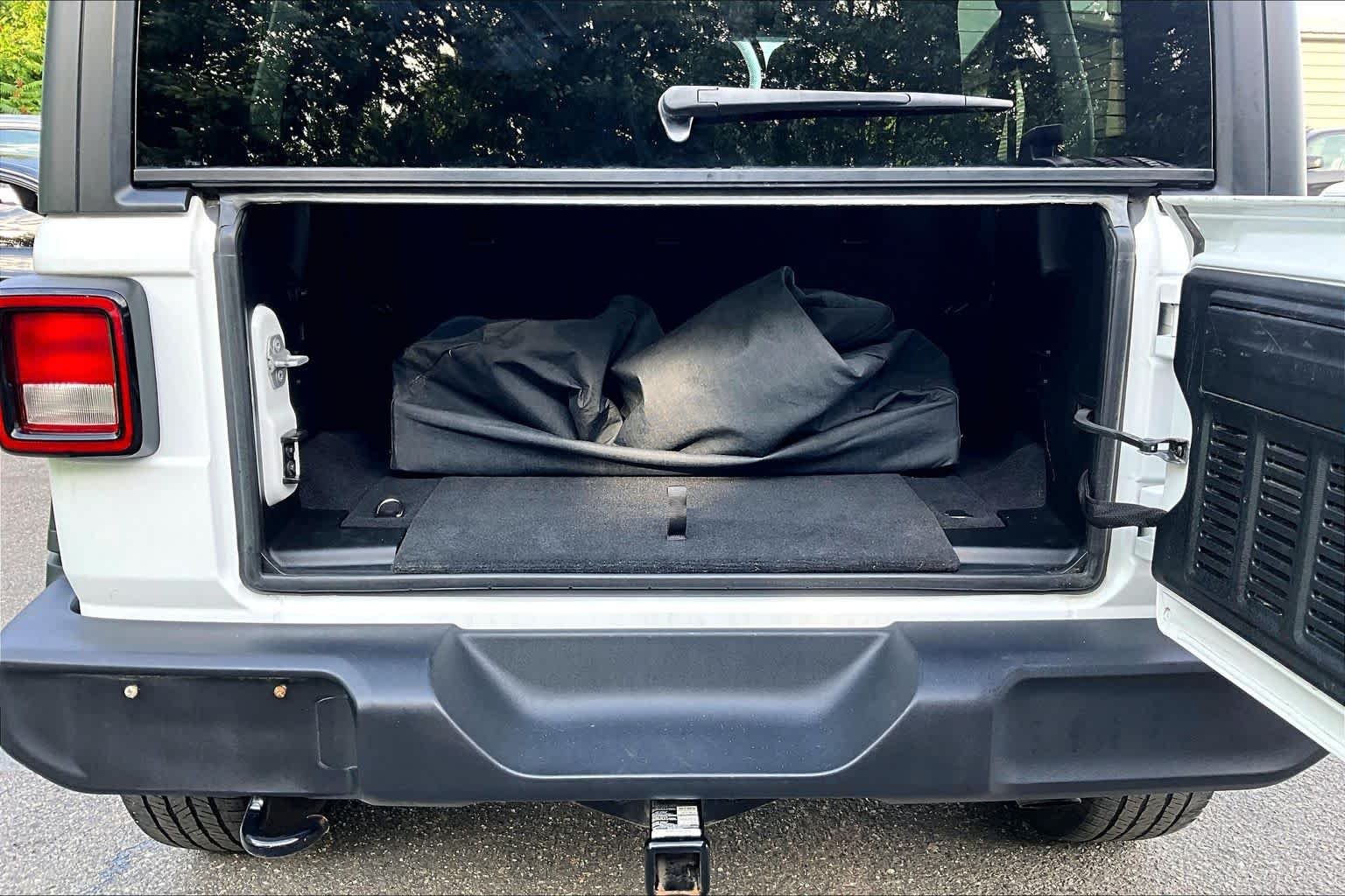 Used 2019 Bright White Clearcoat Jeep Sport Altitude image 30