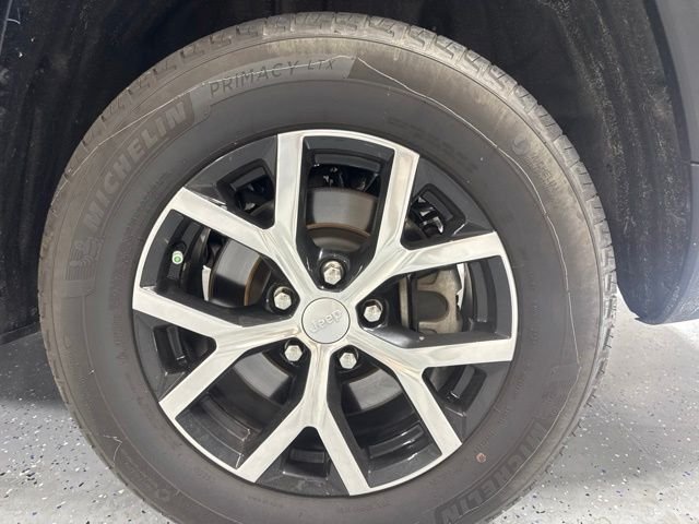 Used 2023 Black Jeep Limited image 9