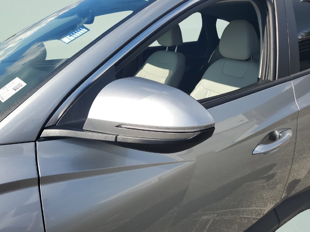 Used 2024 Silver Hyundai SEL image 28