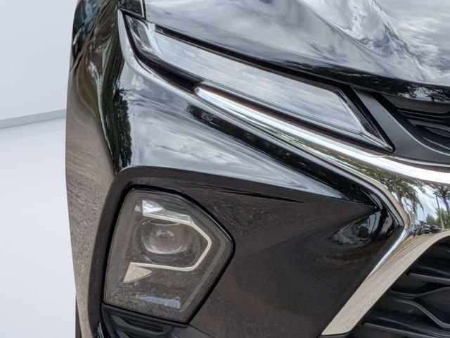 Used 2025 Black Chevrolet LT image 9
