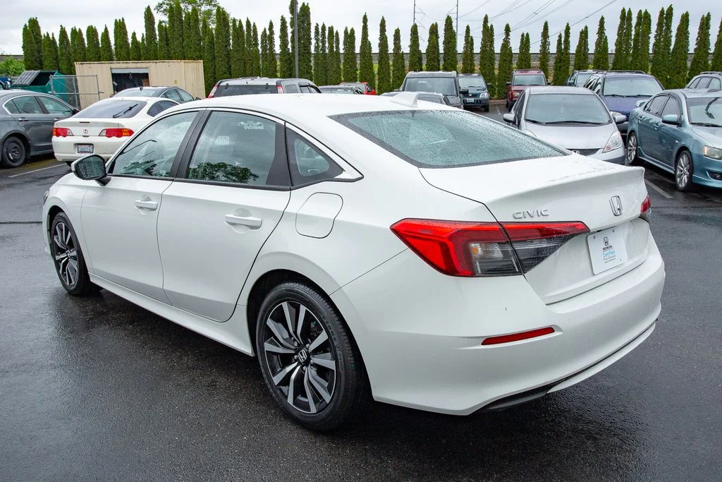 2024 Honda Civic EX - Photo 10