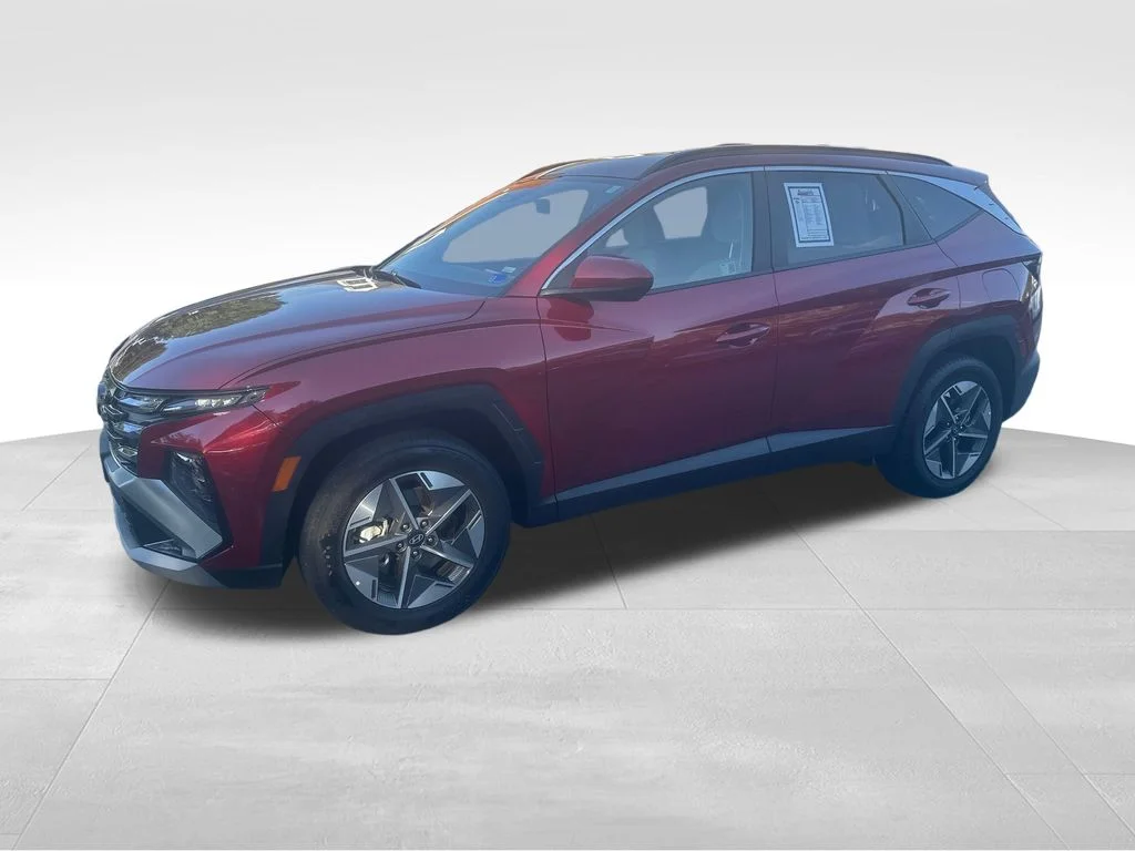 Used 2025 Red Hyundai SEL image 3