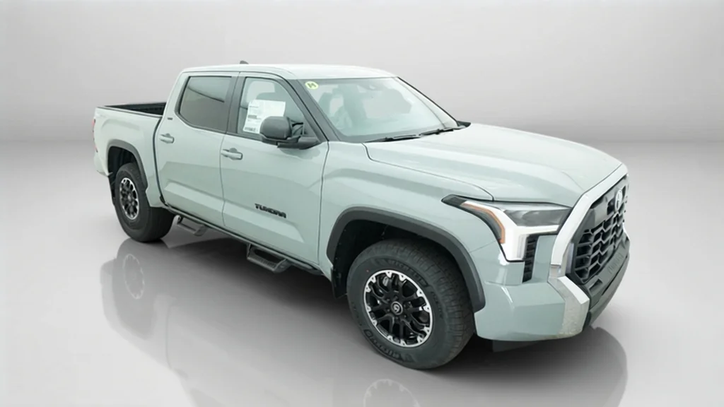 New 2026 Lunar Rock Toyota SR5 image 5